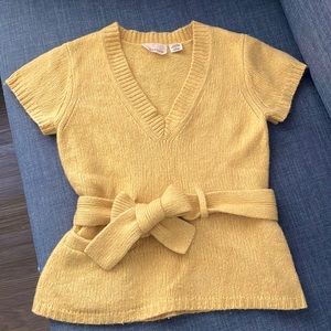 ❤️ 4 for $20 ❤️ Sparrow V neck short sleeve sweater with pocket and belt